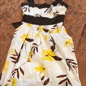 Speechless White and Yellow Floral  Dress size 9